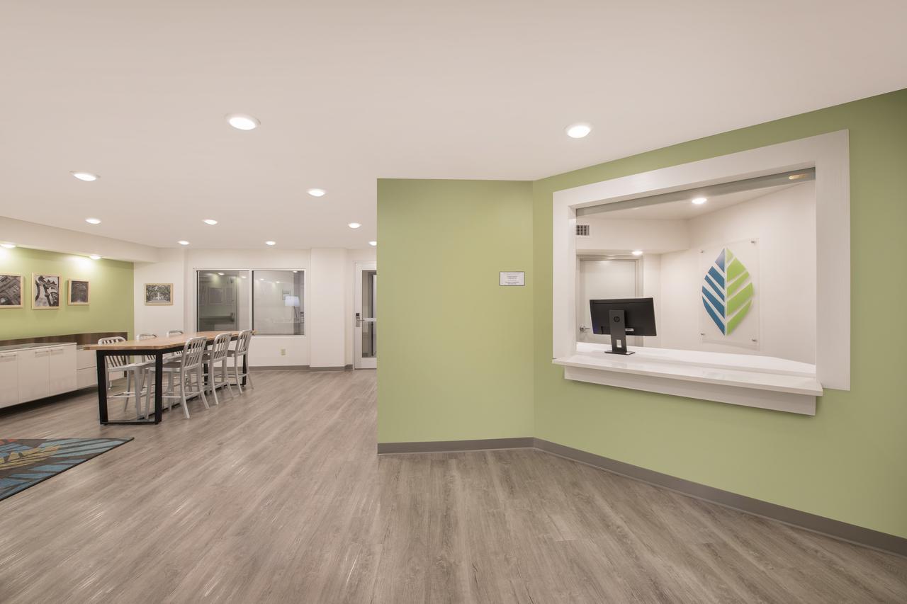 Woodspring Suites Savannah Pooler Exteriör bild